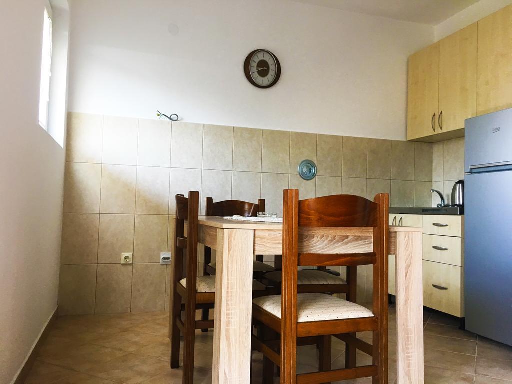 Milmaris Apartments 蒂瓦特 外观 照片